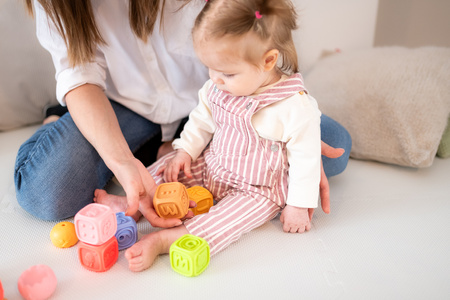 Klocki sensoryczna i piramidka zestaw edukacyjny Montessori
